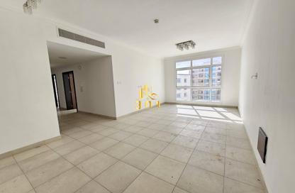 Apartment - 3 Bedrooms - 2 Bathrooms for rent in Al Bahair - Riffa - Southern Governorate