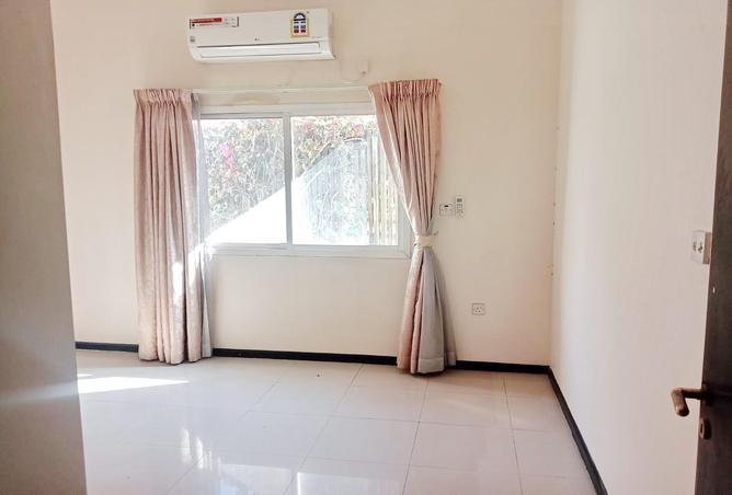 992209 - Property Image 2