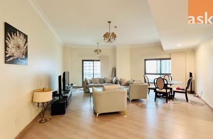 Apartment - 2 Bedrooms - 3 Bathrooms for rent in Al Juffair - Capital Governorate