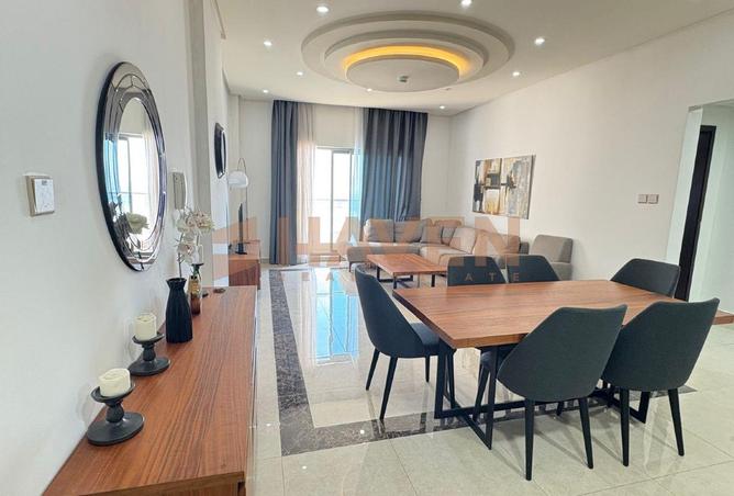 987732 - Property Image 2