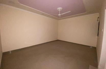 Apartment - 2 Bedrooms - 2 Bathrooms for rent in Diraz - Northern Governorate