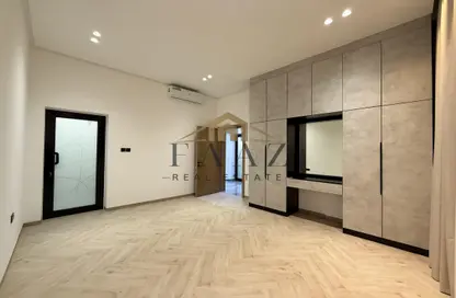 Apartment - 2 Bedrooms - 2 Bathrooms for rent in Manama - Capital Governorate