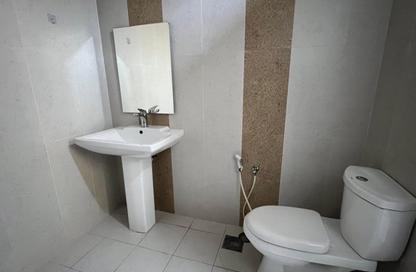 Apartment - 2 Bedrooms - 2 Bathrooms for rent in Al Burhama - Manama - Capital Governorate Apartment - 2 Bedrooms - 2 Bathrooms for rent in Al Burhama - Manama - Capital Governorate