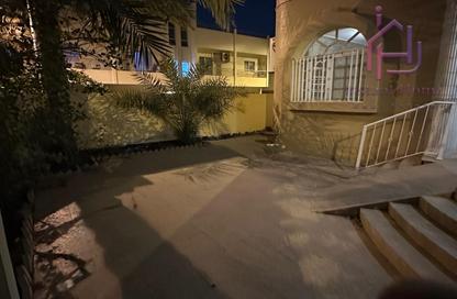 فيلا - 5 غرف نوم - 6 حمامات للبيع في الرفاع - المحافظة الجنوبية