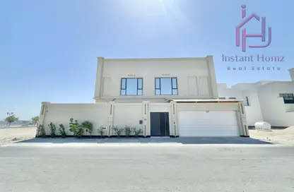 فيلا - 4 غرف نوم - 7 حمامات للبيع في توبلي - المحافظة الوسطى