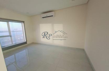 Apartment - 3 Bedrooms - 3 Bathrooms for rent in Hidd - Muharraq Governorate