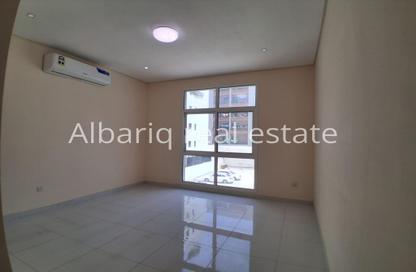 Apartment - 2 Bedrooms - 3 Bathrooms for rent in Hidd - Muharraq Governorate Apartment - 2 Bedrooms - 3 Bathrooms for rent in Hidd - Muharraq Governorate