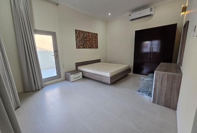 998621 - Property Image 2