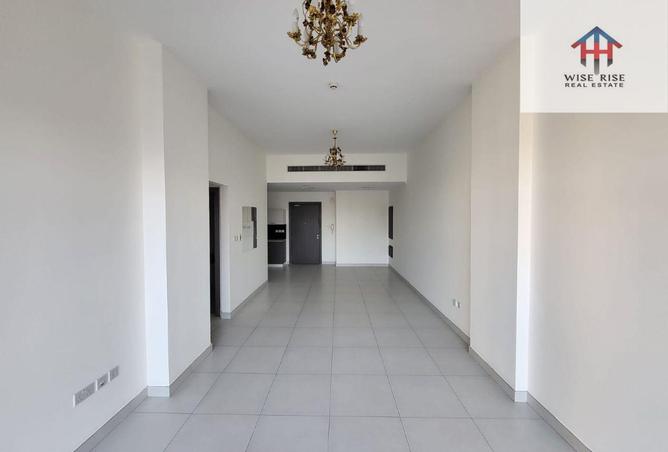 989171 - Property Image 2