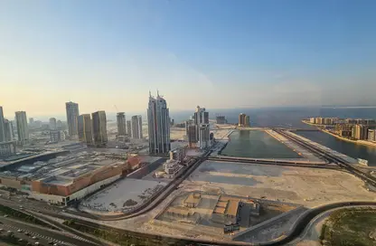 Apartment - 4 Bedrooms - 5 Bathrooms for rent in Abraj Al Lulu - Manama - Capital Governorate