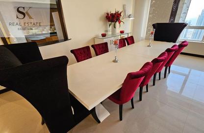 Apartment - 4 Bedrooms - 5 Bathrooms for rent in Abraj Al Lulu - Manama - Capital Governorate