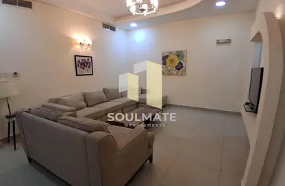 Apartment - 2 Bedrooms - 2 Bathrooms for rent in Al Juffair - Capital Governorate