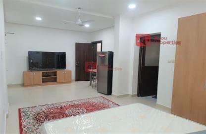 Apartment - Studio - 1 for rent in Segaya - Manama - Capital Governorate