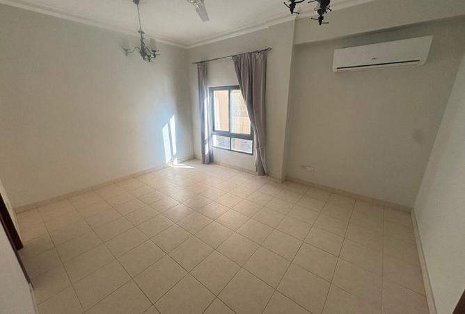 992279 - Property Image 2