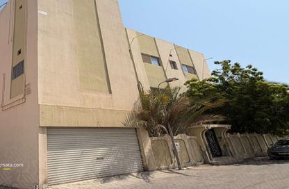 Whole Building - 7+ Bedrooms - 6 Bathrooms for sale in Salmaniya - Manama - Capital Governorate