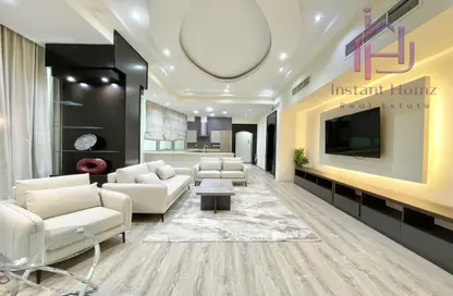 Apartment - 3 Bedrooms - 3 Bathrooms for rent in Al Juffair - Capital Governorate