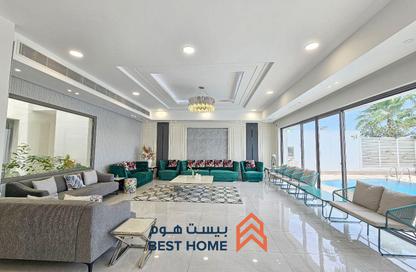 فيلا - 7 غرف نوم - 7 حمامات للبيع في شارع أمواج - أمواج - المحرق
