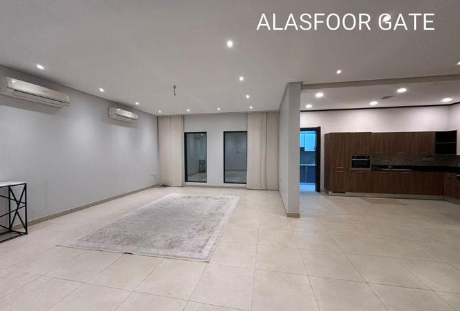 994366 - Property Image 2