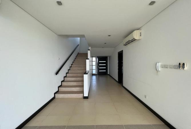 976016 - Property Image 2