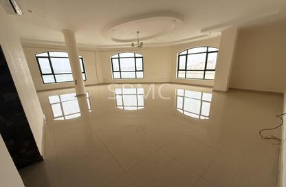 Apartment - 3 Bedrooms - 4 Bathrooms for rent in Tubli - Central Governorate