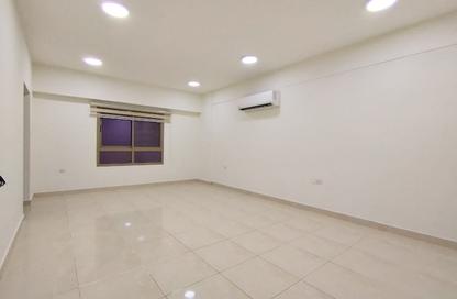 Apartment - 3 - 2 for rent in Hidd - Muharraq Governorate