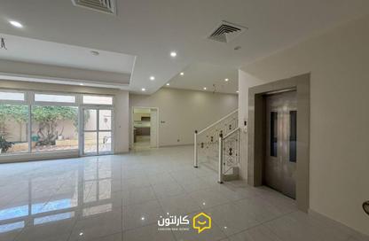 Villa - 6 Bedrooms - 7 Bathrooms for sale in Hidd - Muharraq Governorate