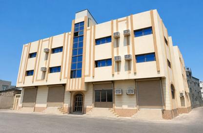 عمارة بالكامل - استوديو - 8 حمامات للبيع في عذاري - المنامة - محافظة العاصمة