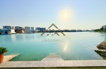 Villa - 4 - 6 for rent in Najma - Amwaj Islands - Muharraq Governorate