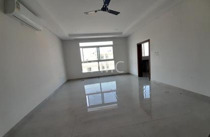 Apartment - 2 Bedrooms - 3 Bathrooms for rent in Tubli - Central Governorate