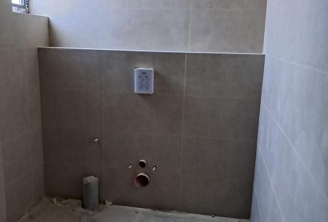 984575 - Property Image 2