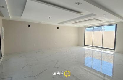 Villa - 5 Bedrooms - 6 Bathrooms for sale in Busaiteen - Muharraq Governorate