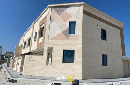 Villa - 5 Bedrooms - 6 Bathrooms for sale in Busaiteen - Muharraq Governorate