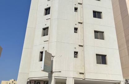 عمارة بالكامل - 2 - 2 للبيع في الجنبية - المحافظة الشمالية