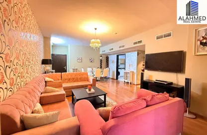 Apartment - 2 Bedrooms - 2 Bathrooms for rent in Al Juffair - Capital Governorate