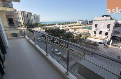 Apartment - 2 Bedrooms - 3 Bathrooms for rent in Reef Island - Capital Governorate