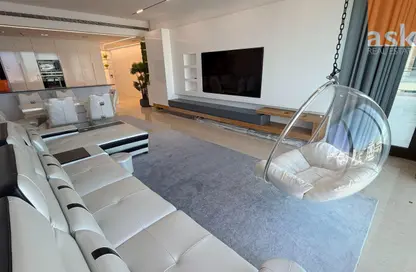 Apartment - 2 Bedrooms - 3 Bathrooms for rent in Reef Island - Capital Governorate