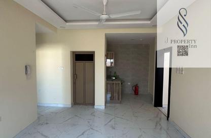 عمارة بالكامل - 7 غرف نوم - 7 حمامات للبيع في الدير - المحرق