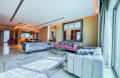 شقة - 3 غرف نوم - 5 حمامات للايجار في جزيرة الريف - محافظة العاصمة