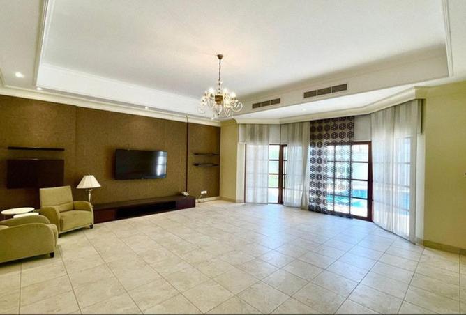 990096 - Property Image 3