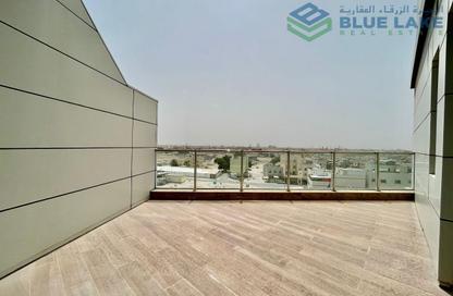 Apartment - 2 Bedrooms - 2 Bathrooms for rent in Sanabis - Manama - Capital Governorate