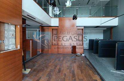 Show Room - Studio - 7+ Bathrooms for rent in Zinj - Manama - Capital Governorate