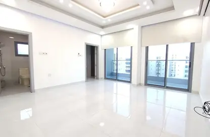 شقة - 2 غرف نوم - 3 حمامات للايجار في الحد - المحرق