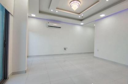 Apartment - 2 Bedrooms - 3 Bathrooms for rent in Hidd - Muharraq Governorate