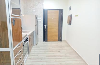 Apartment - 1 Bedroom - 1 Bathroom for rent in Al Burhama - Manama - Capital Governorate