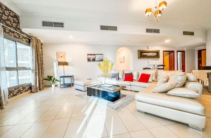 Apartment - 2 Bedrooms - 3 Bathrooms for rent in Al Juffair - Capital Governorate