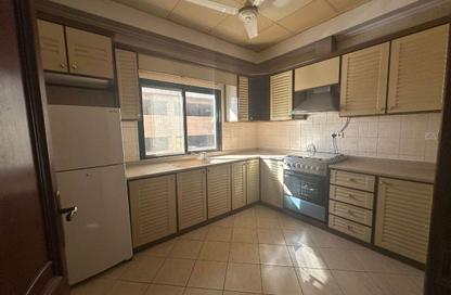 Apartment - 2 Bedrooms - 2 Bathrooms for rent in Al Burhama - Manama - Capital Governorate