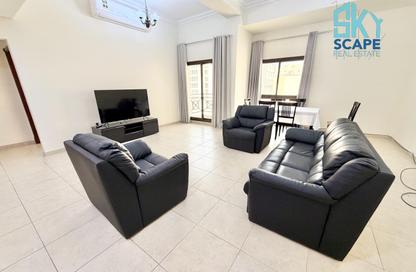 Apartment - 2 - 2 for rent in Al Burhama - Manama - Capital Governorate