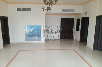 Office Space - Studio - 2 Bathrooms for rent in Exhibition Road - Hoora - Capital Governorate