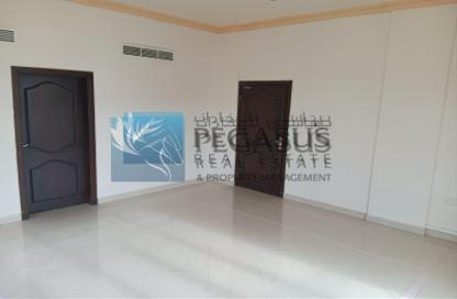 Office Space - Studio - 2 Bathrooms for rent in Exhibition Road - Hoora - Capital Governorate