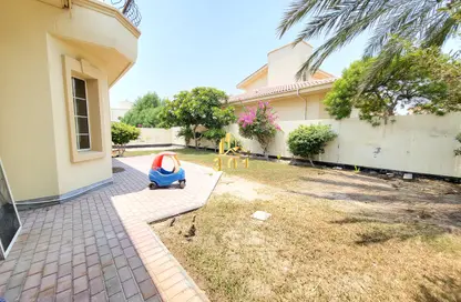 Compound - 4 Bedrooms - 4 Bathrooms for rent in Janabiya - Northern Governorate